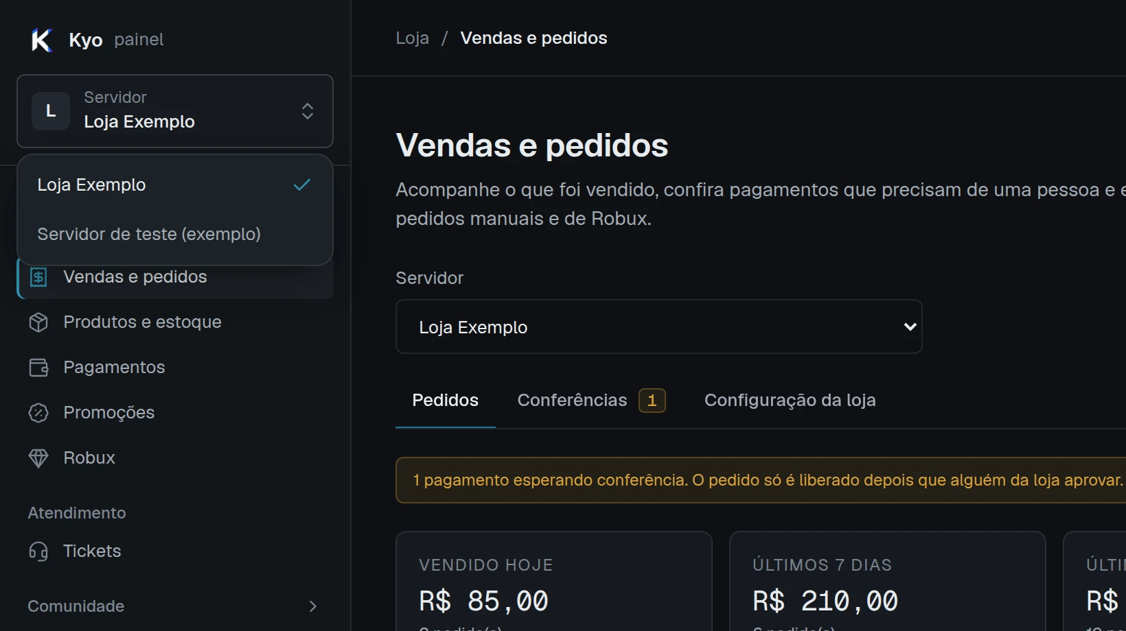Painel da Kyo com o seletor de servidor aberto no topo do menu, mostrando Loja Exemplo e Servidor de teste.